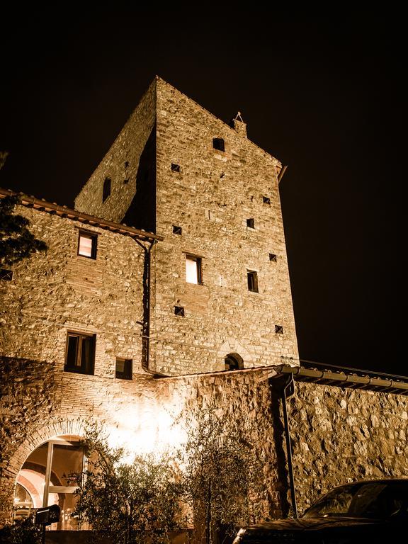 Гостьовий будинок Torre Valbiancara Montebagnolo Екстер'єр фото